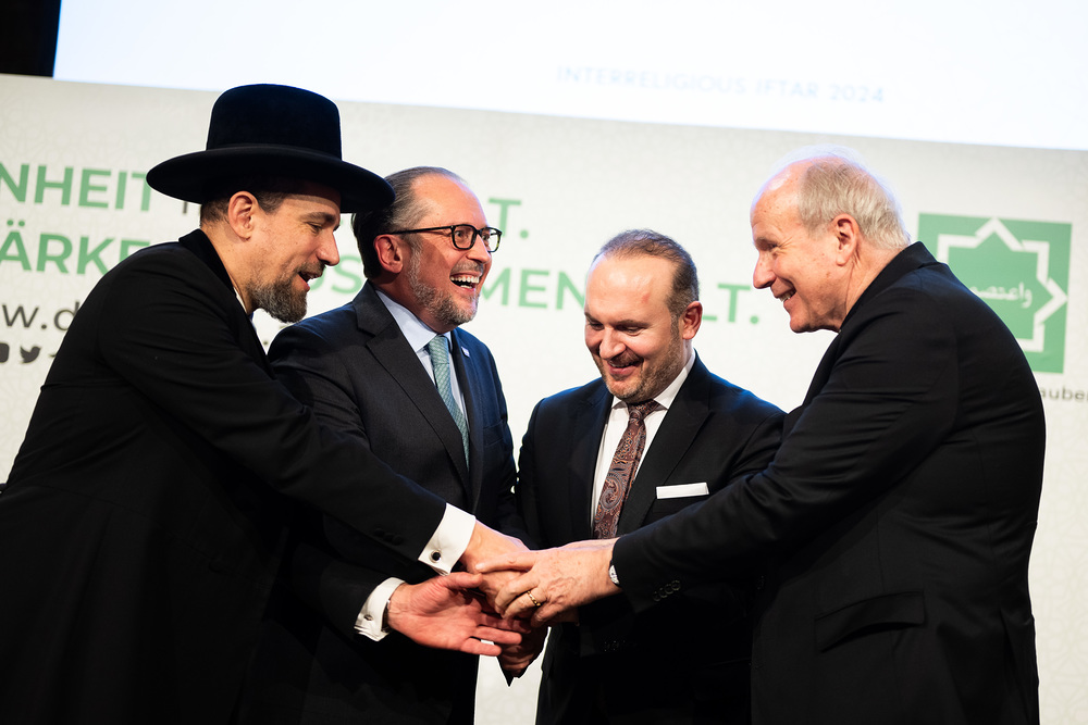 BMEIA/ Michael Gruber, Michael Gruber Am 19. März 2024 nahm Außenminister Alexander Schallenberg an einem gmeinsamen Fastenbrechen in Wien teil. Foto: © BMEIA/ Michael Gruber